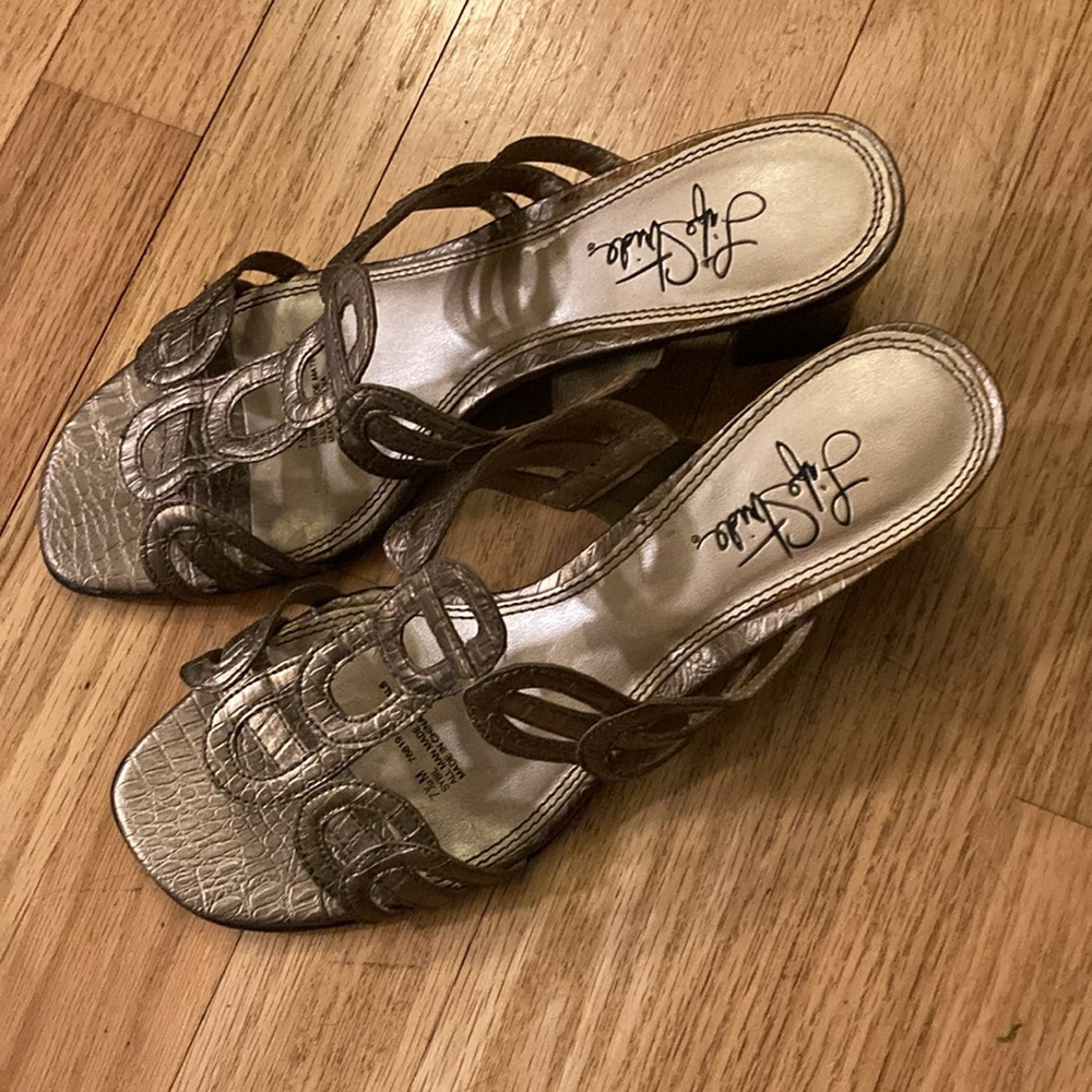 Life Stride 7.5 M sandals bronze